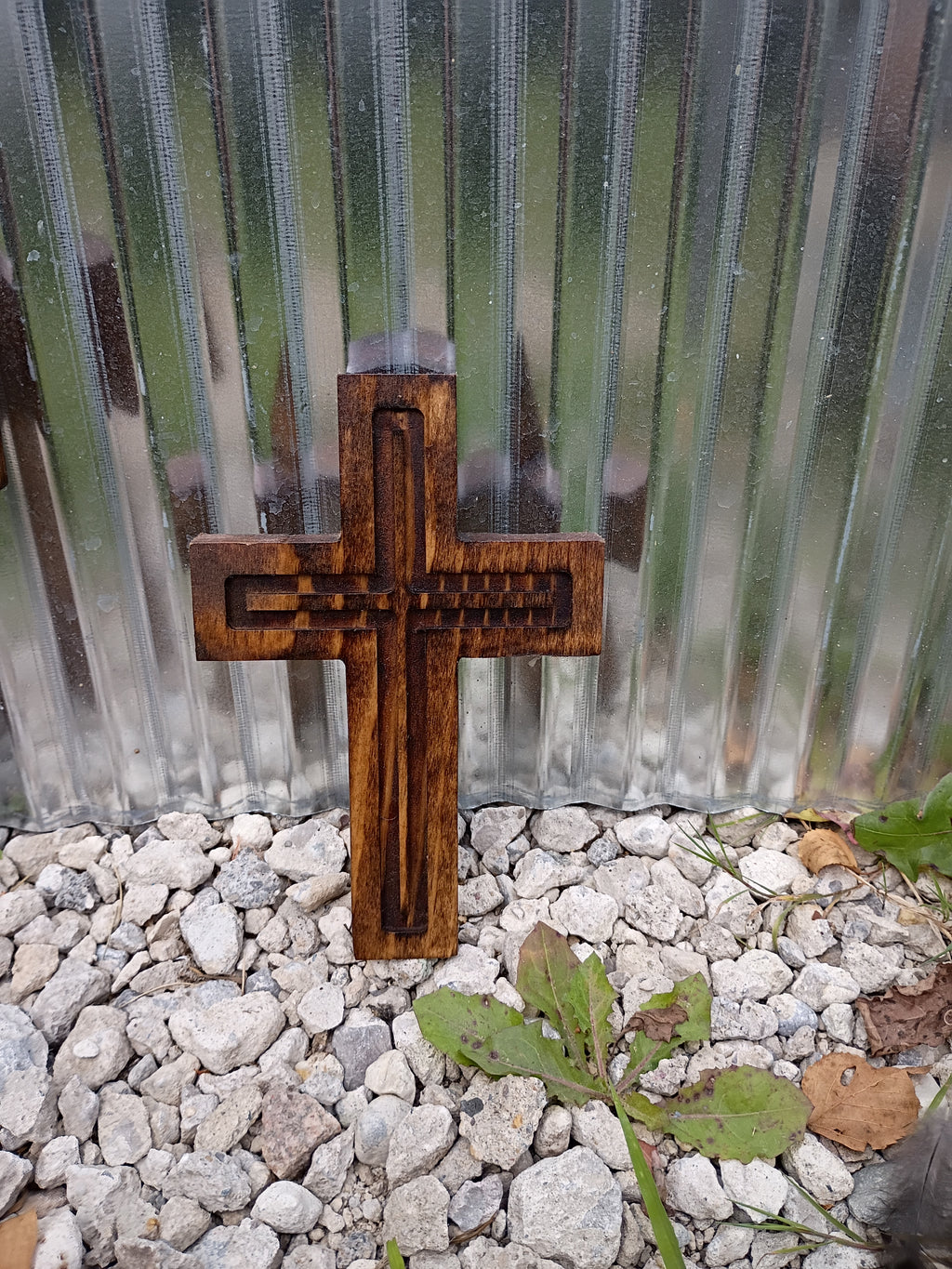 SMALL WOODEN CROSS
